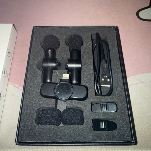Wireless Lavalier Microphone - Picture 2 of 4